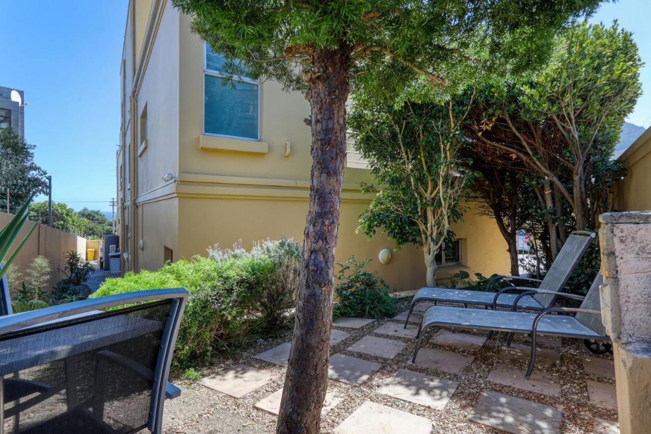 קייפטאון Backup-Powered Camps Bay Garden Apartment מראה חיצוני תמונה